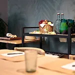 Cocoon 호텔
