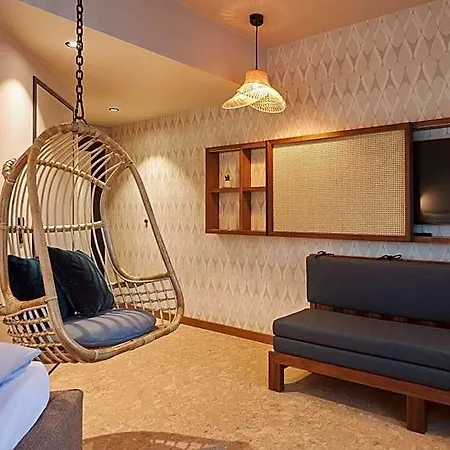 Cocoon Hauptbahnhof Ξενοδοχείο 4*