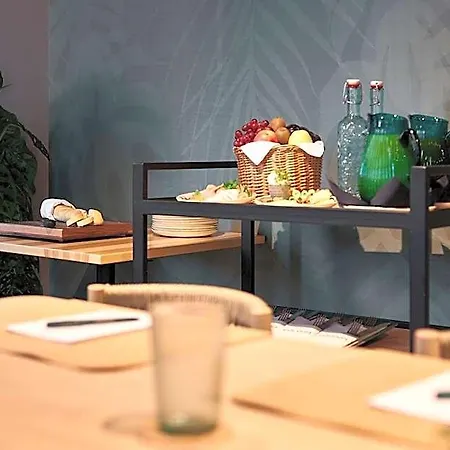Cocoon Hauptbahnhof Hotel
