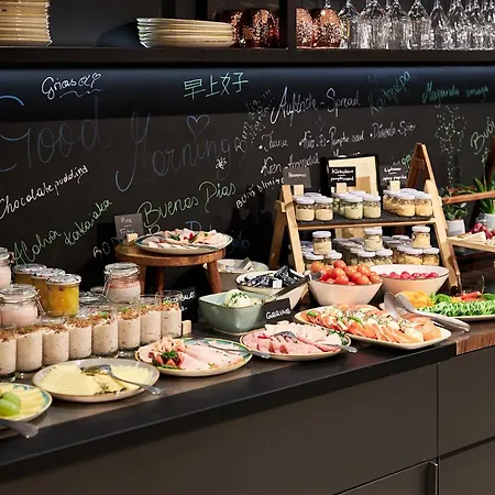 Cocoon Hauptbahnhof Hotel 4*