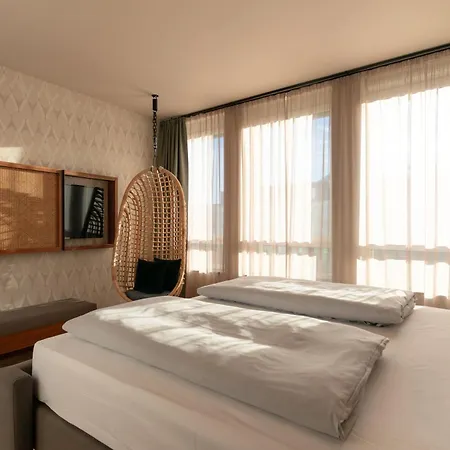 Cocoon Hauptbahnhof Hotel