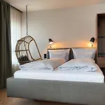 Cocoon 4*